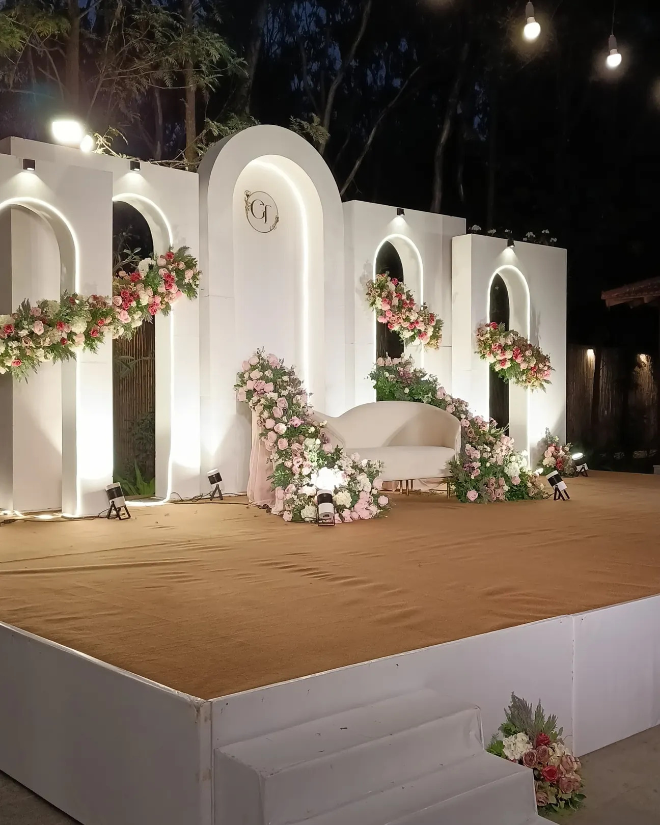 Stage & set-up